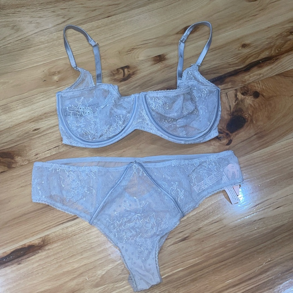 Victoria’s Secret dream angels set unlined push up lace sz 32DDD 34DD medium